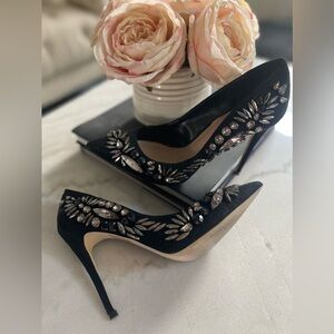 EUC Aldo embellished stilettos size 8.5